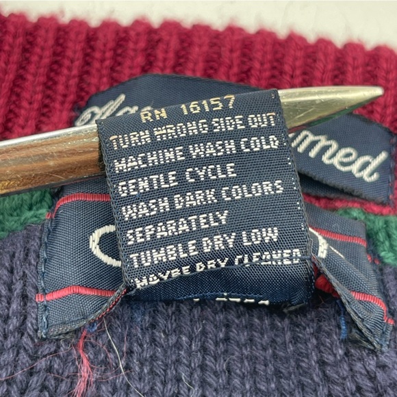 Vintage Gant Hand Framed Maroon Cable Knit V-Neck Sweater Size Medium Adult 90s - Picture 10 of 14